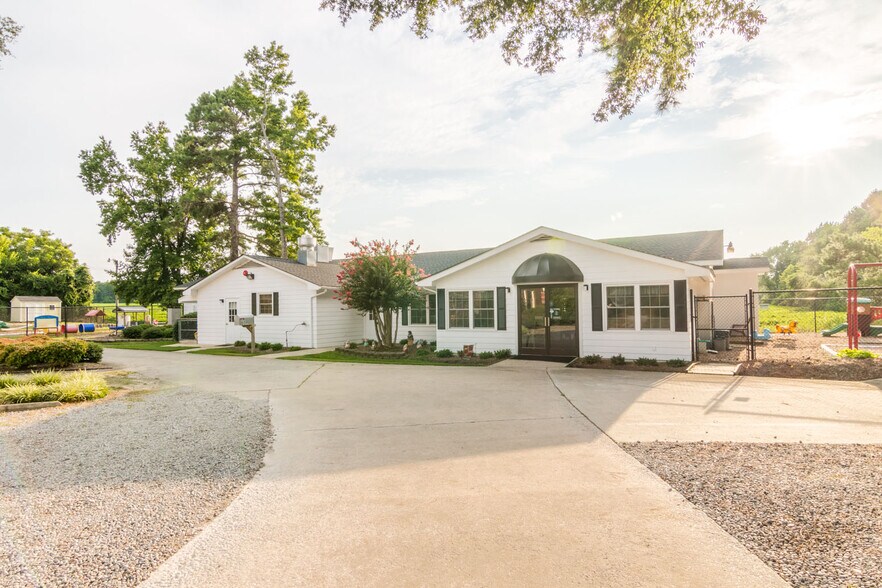 More Photos Of 6199 Little Creek Church Rd, Clayton Daycare Center For Sale