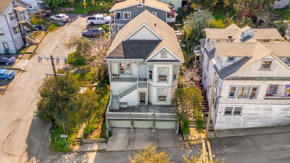 More Photos Of 503 Winslow St, Crockett Apartments For Sale