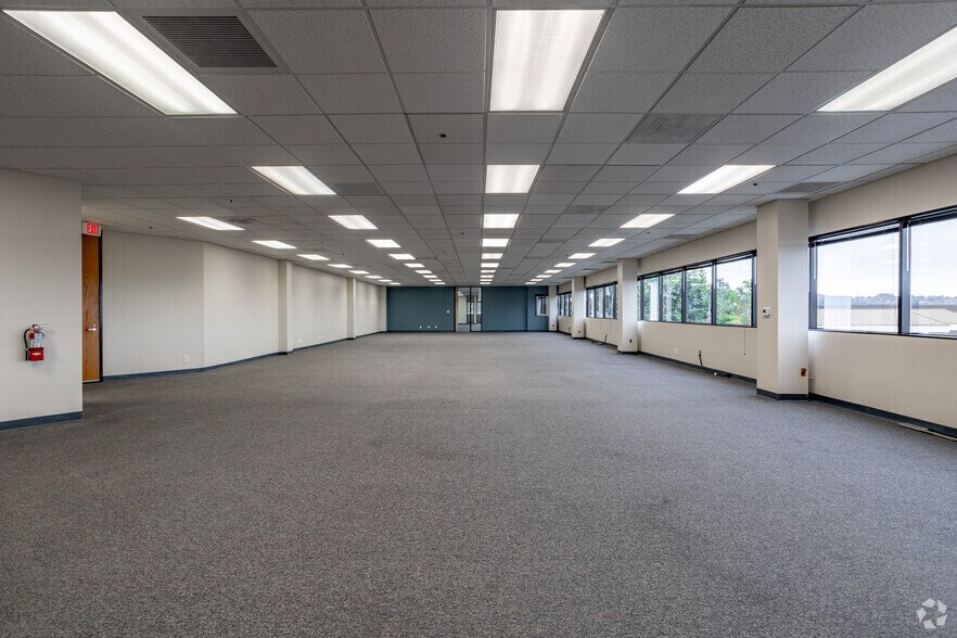 More Photos Of 15707 Rockfield Blvd, Irvine Office For Lease