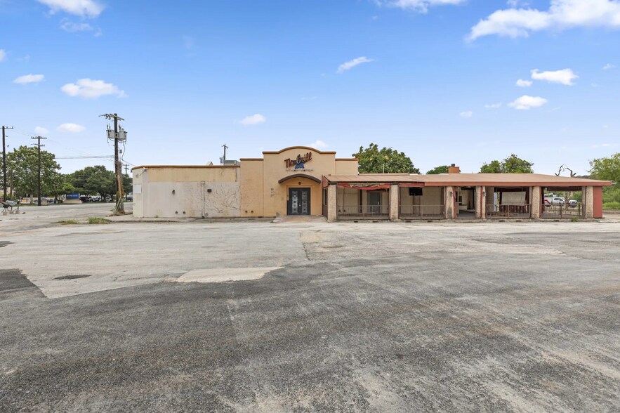 More Photos Of 24116 W Interstate 10, San Antonio General Retail For Sale