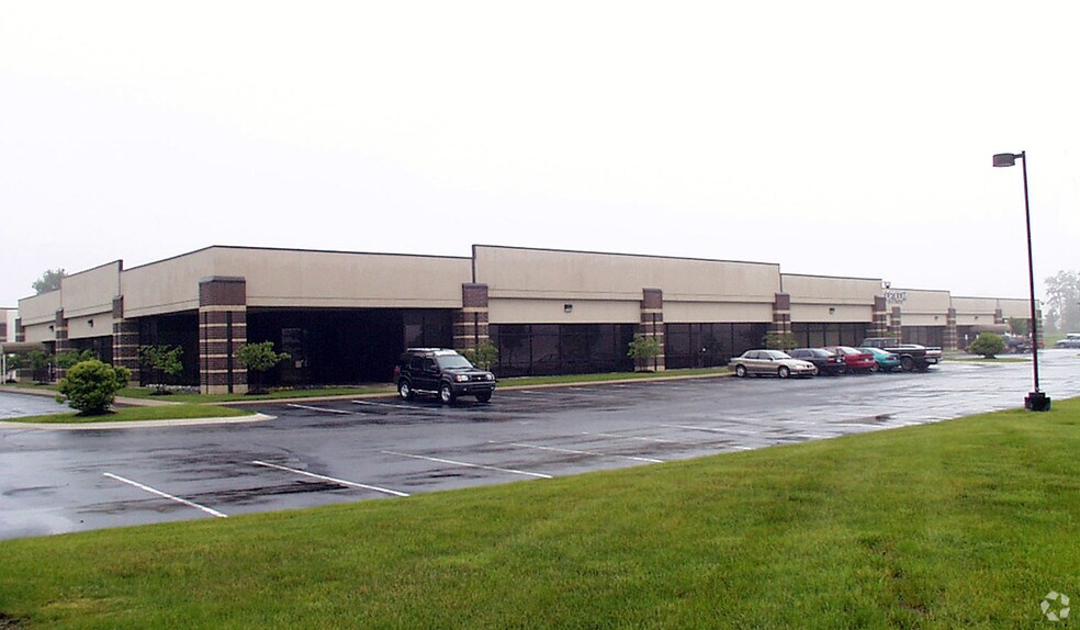 More Photos Of 801 Congressional Blvd, Carmel Loft Creative Space For Lease