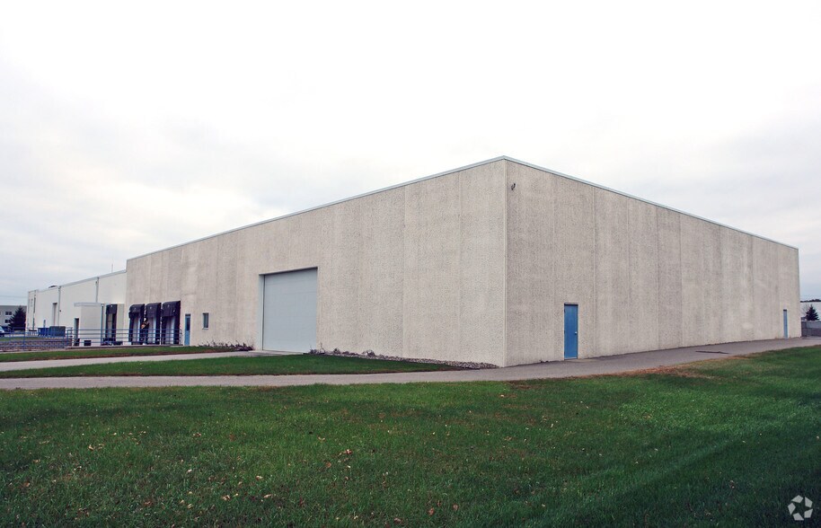 More Photos Of 7870 215th St W, Lakeville Manufacturing For Lease