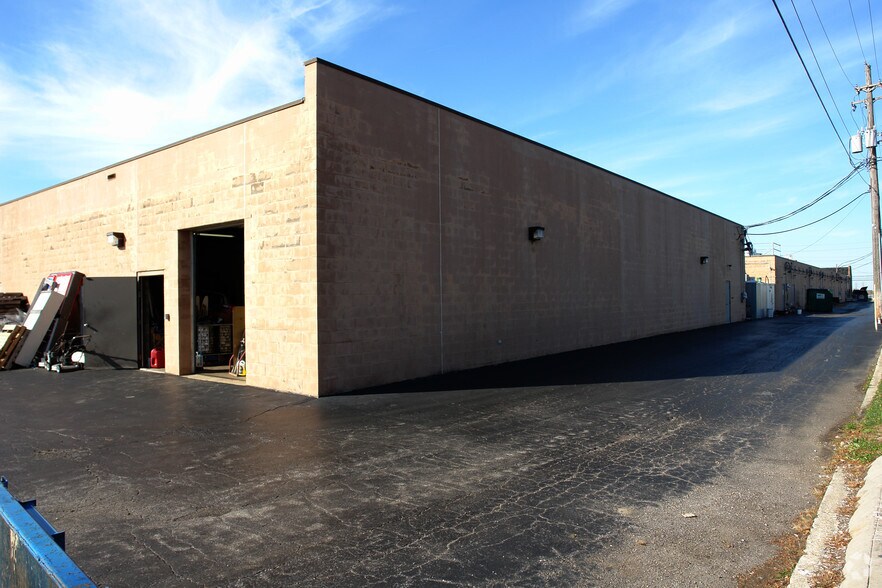 More Photos Of 36200 Euclid Ave, Willoughby Unknown For Lease