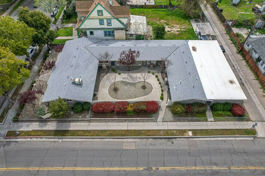 More Photos Of 289 N Calaveras St, Fresno Apartments For Sale