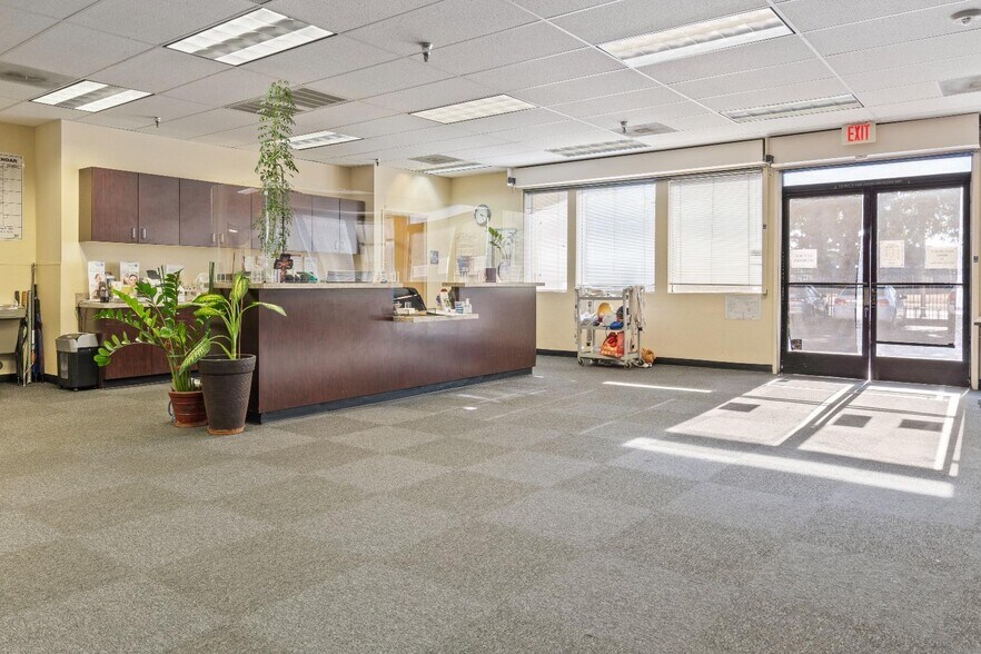 More Photos Of 1052 C St, Fresno Office For Sale