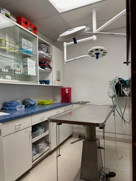 More Photos Of 1304-1306 Wilshire Blvd, Santa Monica Storefront For Lease