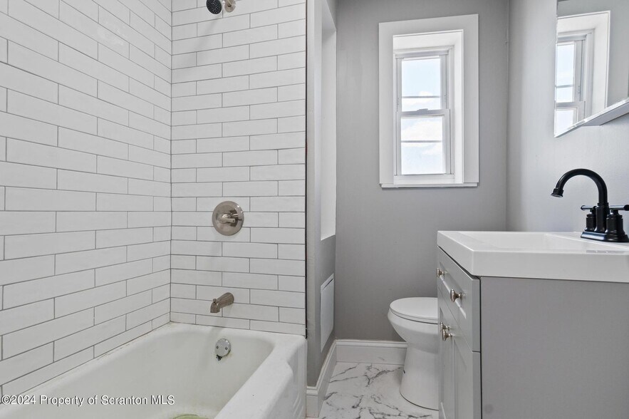 More Photos Of 200-202 N Main Ave, Scranton Apartments For Lease