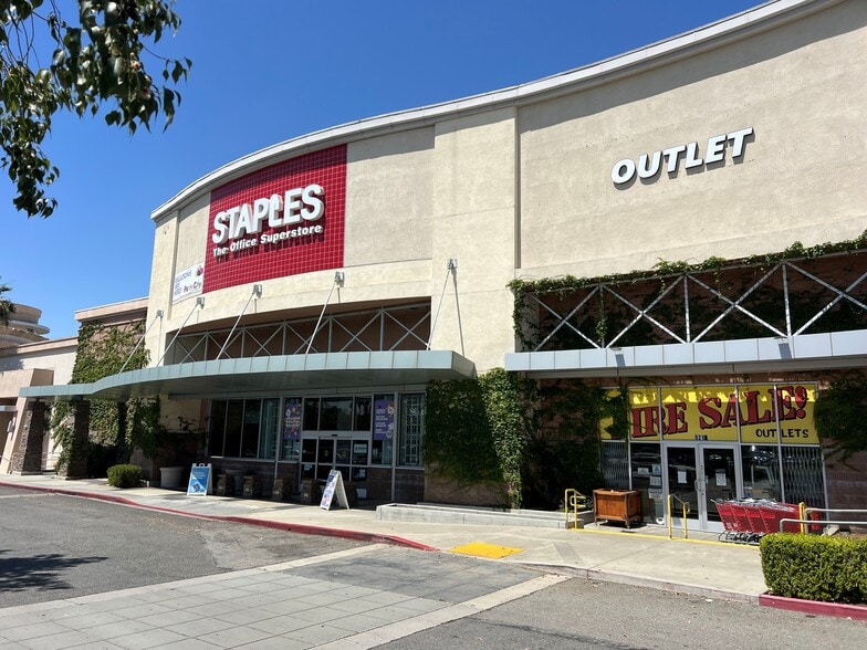 More Photos Of 921 N Milliken Ave, Ontario General Retail For Sale