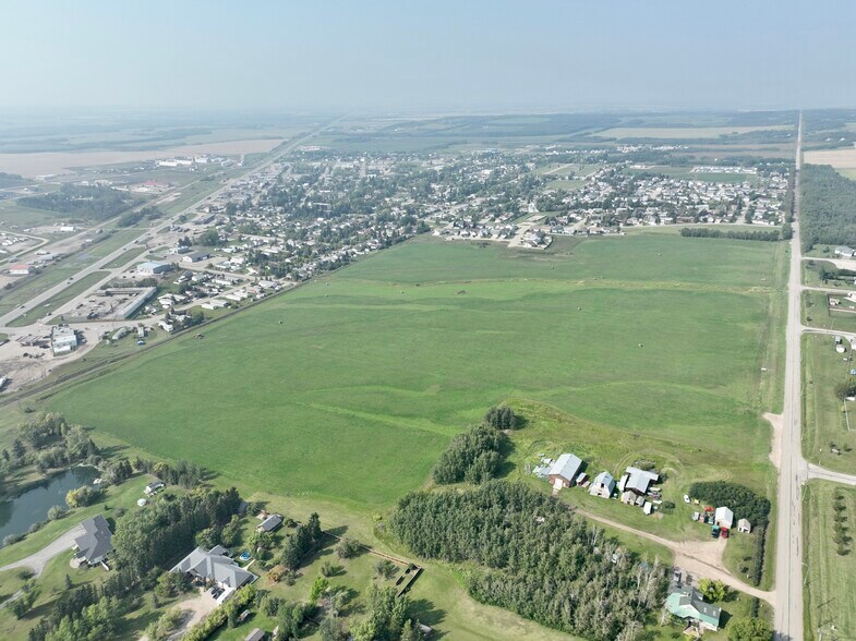 More Photos Of 11th Ave, Beaverlodge Land For Sale