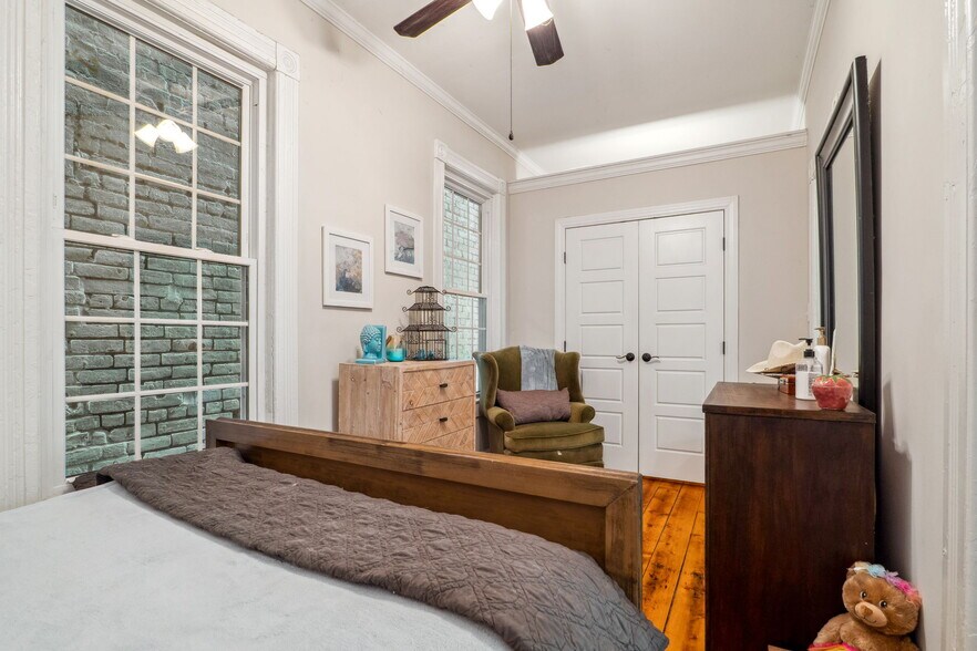 More Photos Of 462-470 2nd Ave, Troy Storefront Retail Residential For Sale