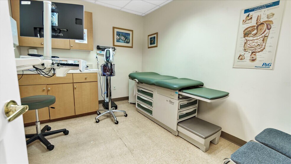More Photos Of 1174 Route 112, Port Jefferson Station Medical For Lease