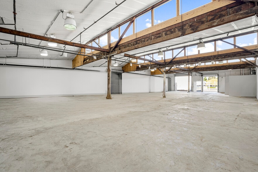 More Photos Of 755 Thornton St, San Leandro Distribution For Lease