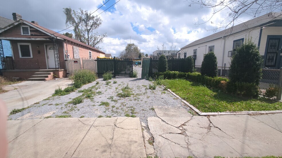 More Photos Of 1440 N Dorgenois St, New Orleans Freestanding For Lease