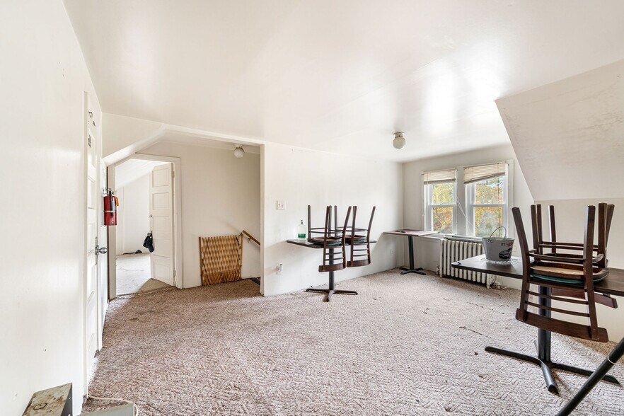 More Photos Of 221 White Horse Pike, Chesilhurst Bar For Sale