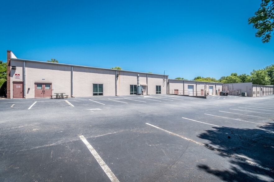 More Photos Of 3860 Faber Place Dr, North Charleston Office For Lease