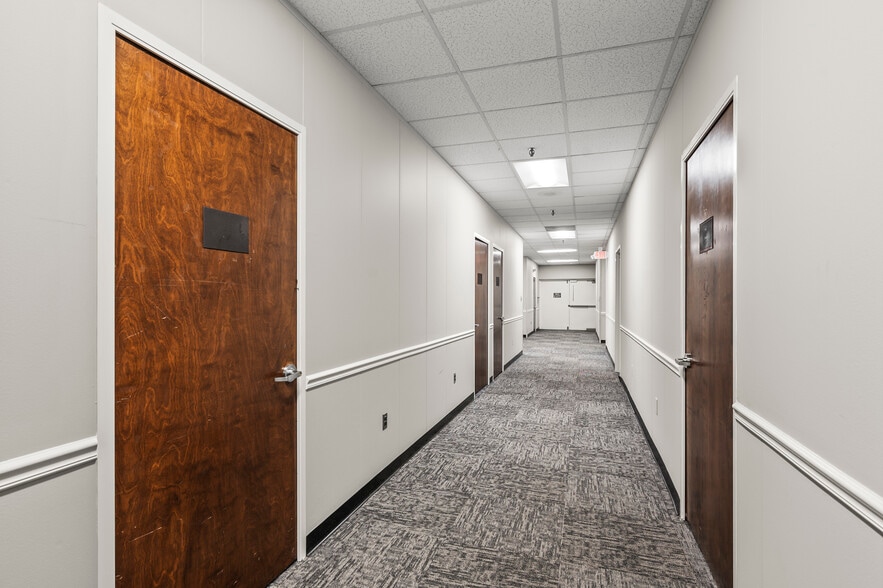 More Photos Of 8025 North Point Blvd, Winston-Salem Office For Lease