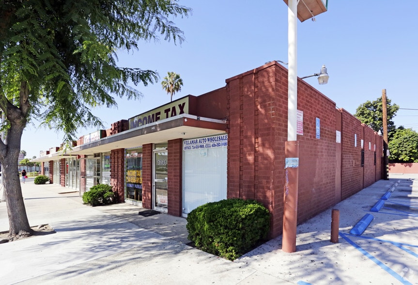 More Photos Of 1341-1349 S Anaheim Blvd, Anaheim Storefront Retail Office For Sale
