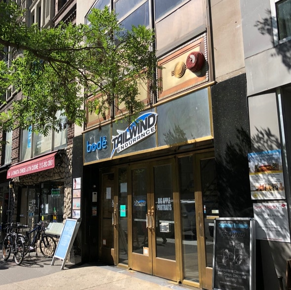 More Photos Of 143 W 72nd St, New York Storefront Retail Office For Lease