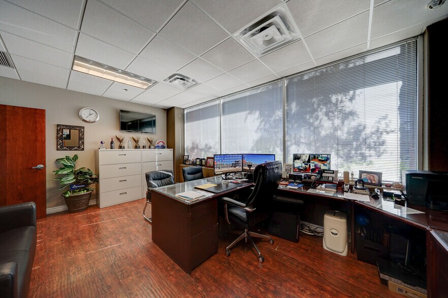 More Photos Of 9332 E Raintree Dr, Scottsdale Medical For Sale