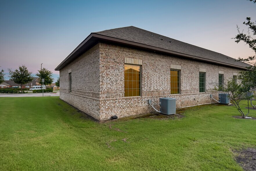 More Photos Of 9300 John Hickman Rd, Frisco Office For Lease