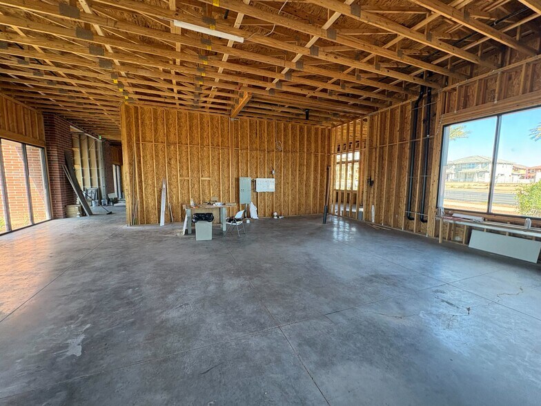 More Photos Of 20700 W Thomas Rd, Buckeye Medical For Lease