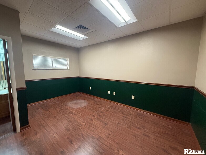 More Photos Of 4310 Sandyway Ln, Lakeland Warehouse For Lease