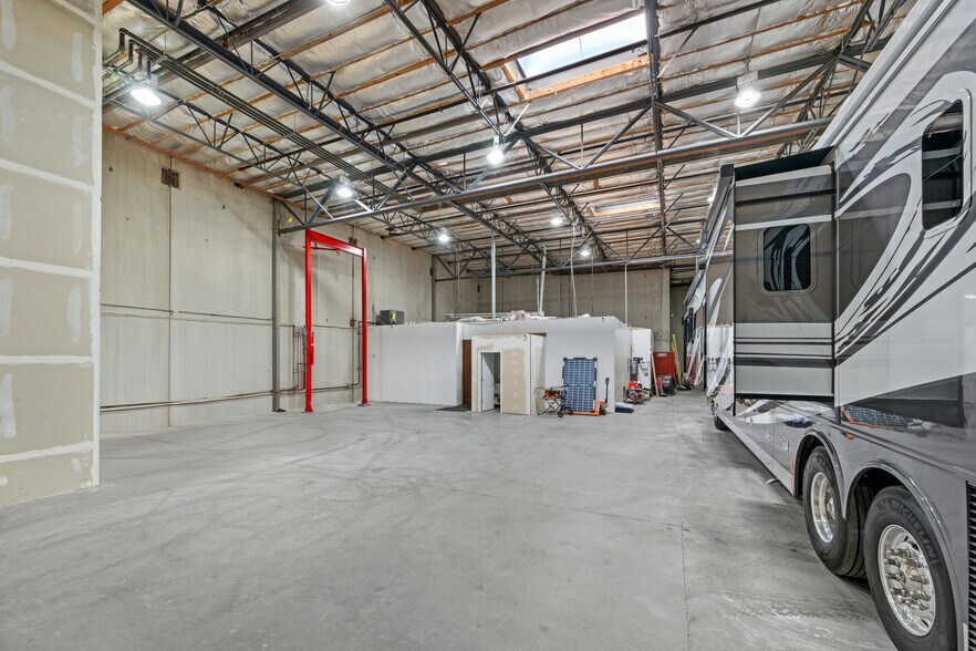More Photos Of 7900 Sugar Pine Ct, Reno Warehouse For Lease