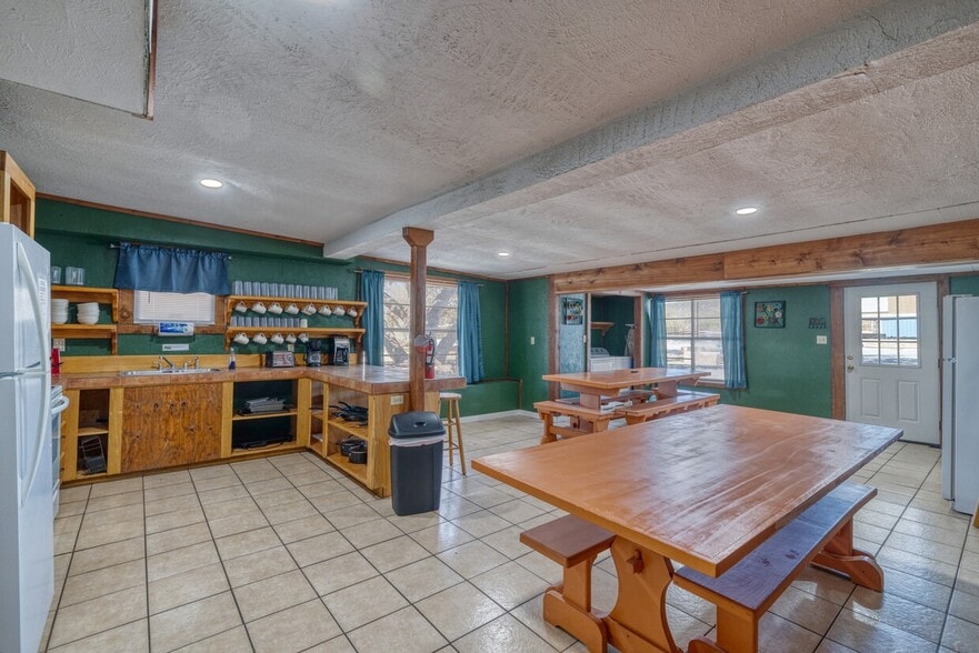 More Photos Of 49 Encino Dr, Concan Convenience Store For Sale