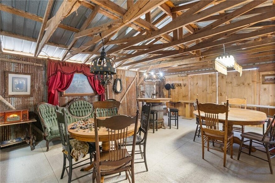 More Photos Of 1387 County Road 306, Berryville Hospitality For Sale