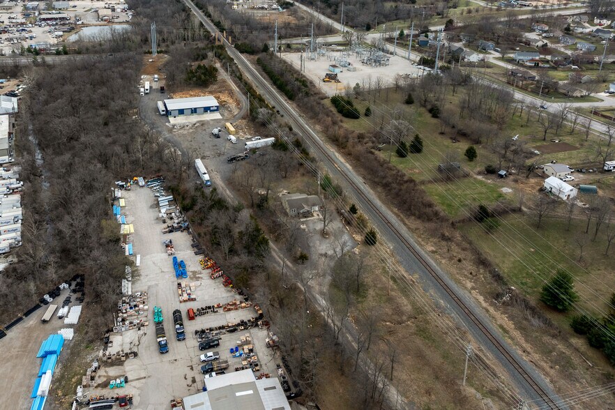 More Photos Of 814 SE Sunnyside School Rd, Blue Springs Warehouse For Sale