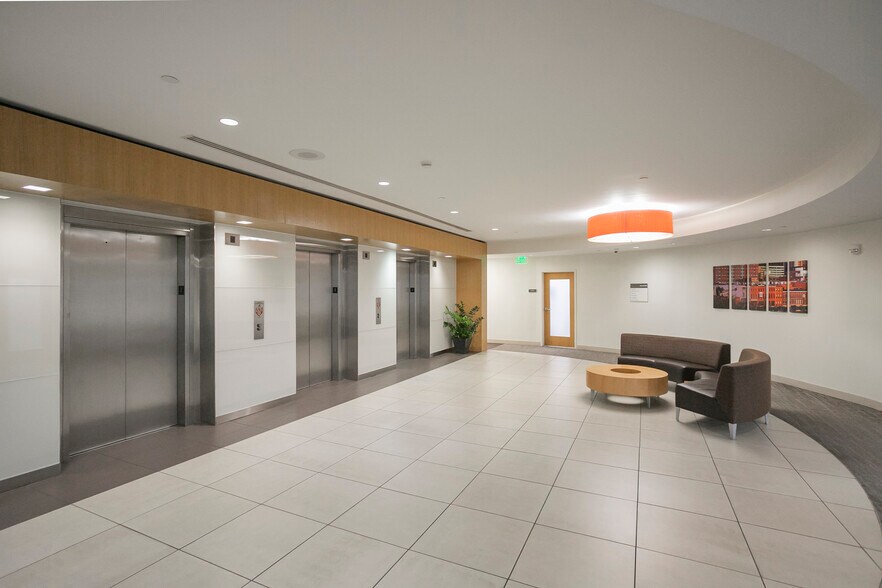 More Photos Of 2004 Hayes St, Nashville Medical For Lease