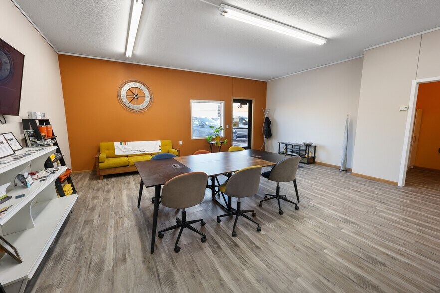 More Photos Of 20 S 32nd Ave S, Saint Cloud Office For Sale