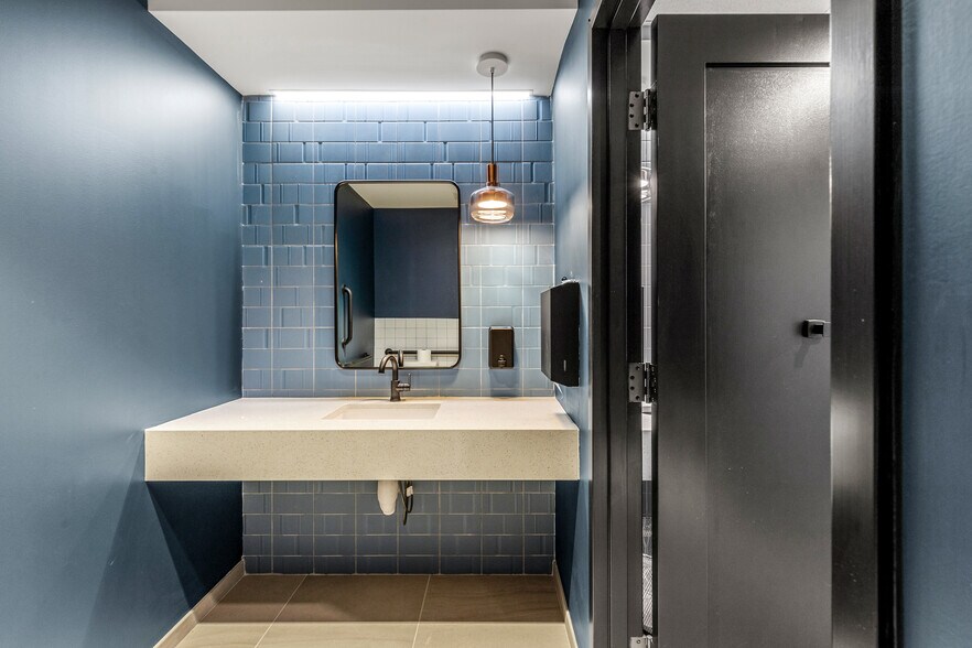 More Photos Of 23-25 S 13th St, Richmond Office For Sale