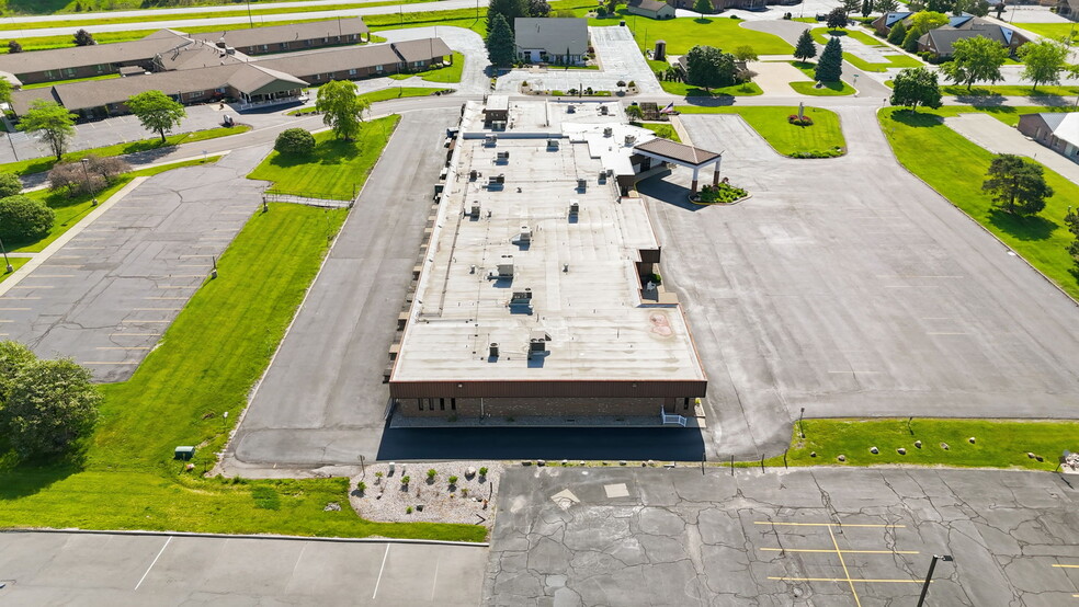 More Photos Of 2235 Dubois Dr, Warsaw Healthcare For Sale