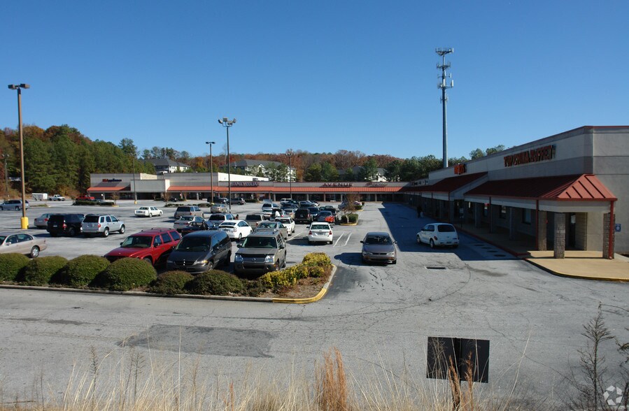 Primary Photo Of 6009-6023 Memorial Dr, Stone Mountain Unknown For Lease