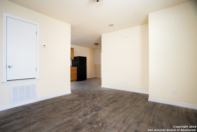 More Photos Of 8111 Landing, San Antonio Apartments For Sale