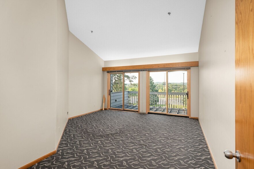 More Photos Of 7815 Telegraph Rd, Bloomington Office For Sale