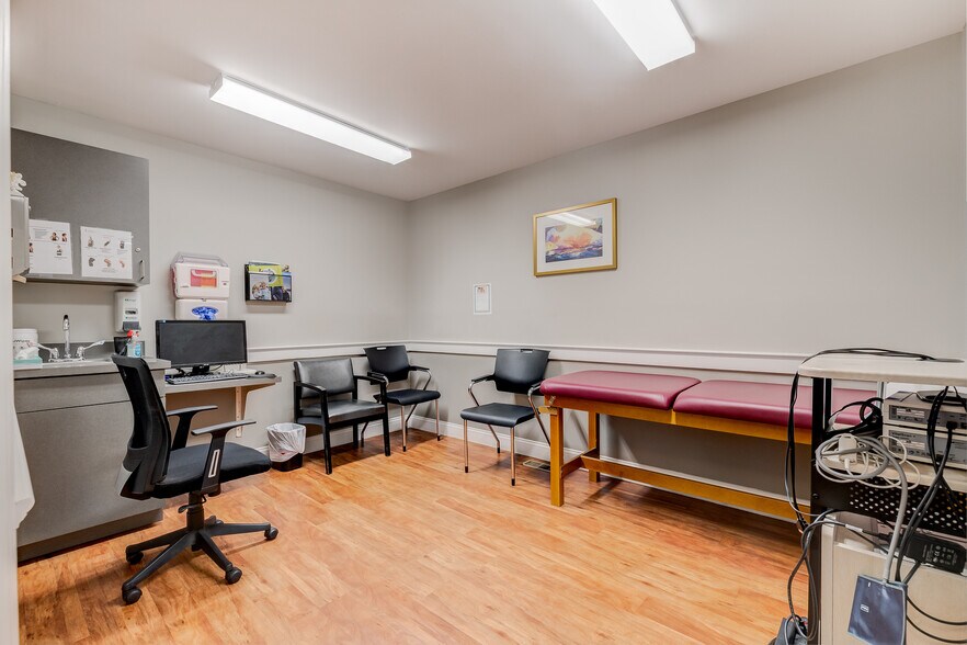 More Photos Of 2824 Mack Rd, Fairfield Loft Creative Space For Sale