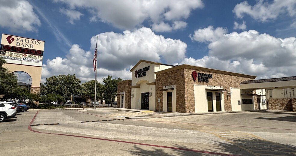 More Photos Of 12002 Bandera Rd, Helotes Unknown For Lease