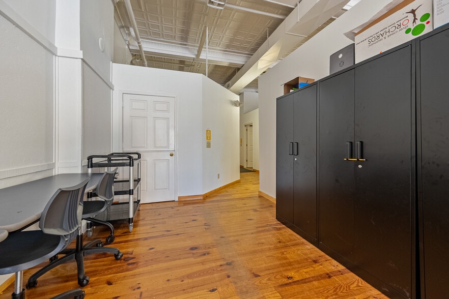 More Photos Of 522 N Main St, Hillsville Office Residential For Sale