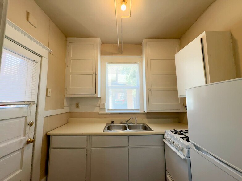 More Photos Of 204 W 15th St, Pueblo Apartments For Sale