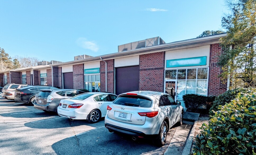 More Photos Of 2000 Bearcat Way, Morrisville Research And Development For Lease