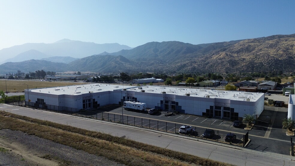 More Photos Of 900 John St, Banning Warehouse For Lease
