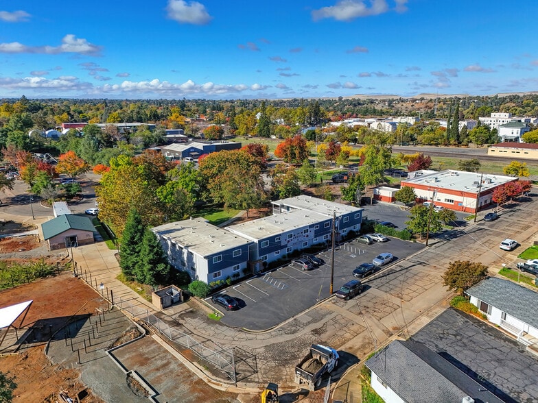 More Photos Of 1776 Daryl Porter Way, Oroville Apartments For Sale