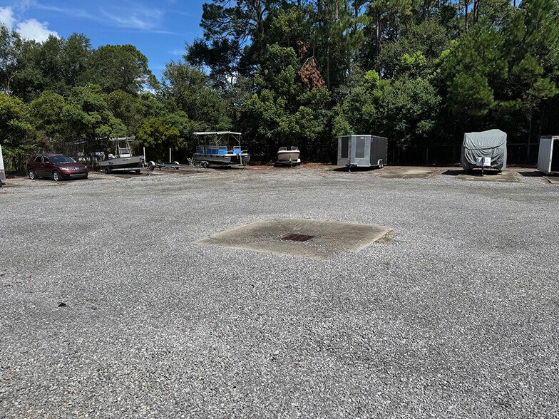 More Photos Of 7305 Mississippi 613, Moss Point Self Storage For Sale