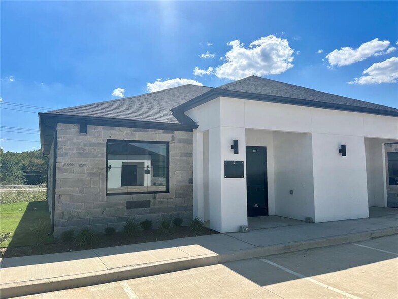 More Photos Of 2001 Auburn Hills Pky, McKinney Office For Lease