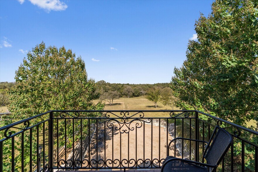 More Photos Of 1092 FM 3000, Elgin Specialty For Sale