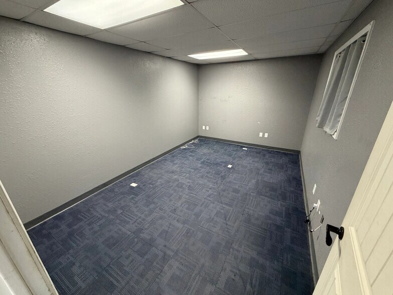 More Photos Of 3917 1st St, Abilene General Retail For Lease