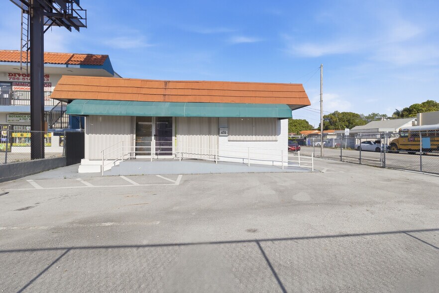 More Photos Of 470 NW 22nd Ave, Miami Office For Sale