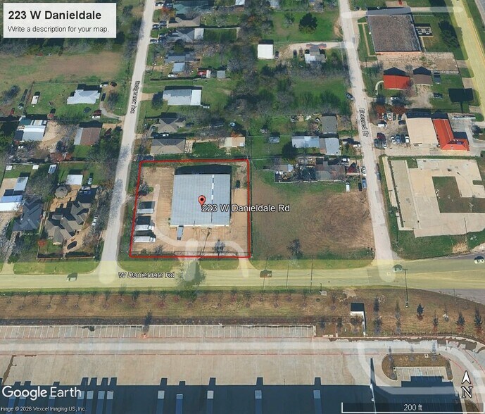 More Photos Of 223 W Danieldale Rd, Dallas Light Distribution For Sale